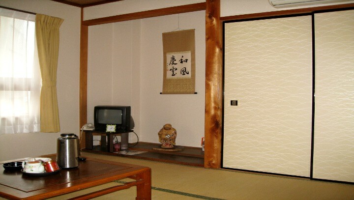 ゲストハウスつくし館 お部屋（一例）