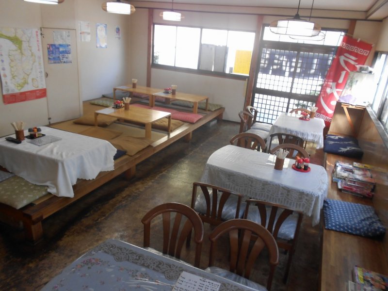 そば うどん しまだの店内