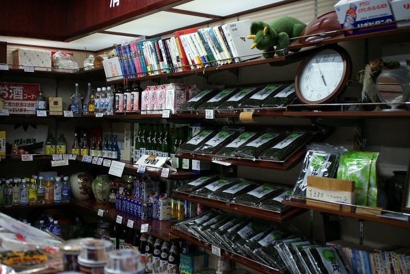丸幸商店の店内の売り場
